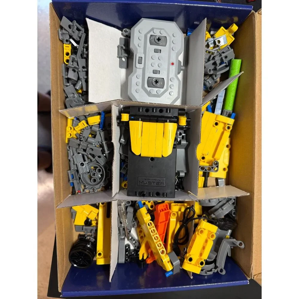 SillBird WallRobot 488 Pcs STEM Model A - For Parts Only!***